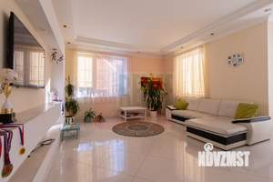 Дом 315м², 2-этажный, на длительный срок,