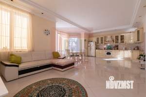 Дом 315м², 2-этажный, на длительный срок,