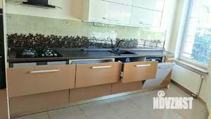 Дом 300м², 3-этажный, на длительный срок,