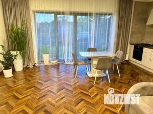 Дом 130м², 3-этажный, посуточно,