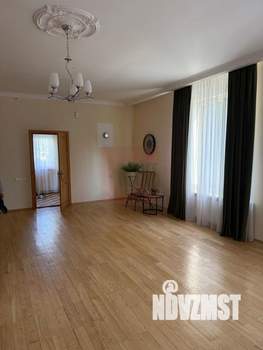 Таунхаус 297м², 2-этажный, на длительный срок,