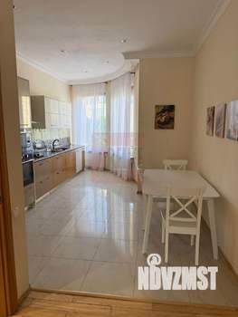 Таунхаус 297м², 2-этажный, на длительный срок,