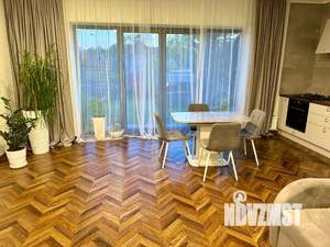 Дом 130м², 3-этажный, посуточно,