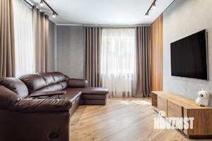 Дом 204м², 2-этажный, на длительный срок,