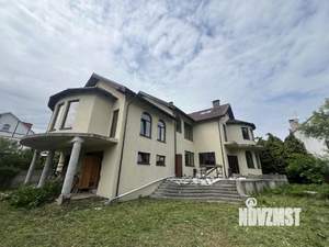 Дом 1000м², 2-этажный, участок 7 сот.