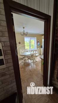 Дом 229м², 3-этажный, участок 6 сот.