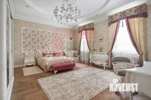 Дом 1001м², 4-этажный, участок 15 сот.