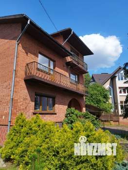 Дом 263м², 3-этажный, участок 6 сот.