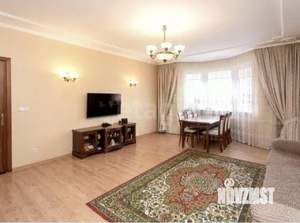 Дом 250м², 3-этажный, участок 8 сот.