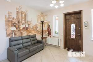 Дом 227м², 3-этажный, участок 6 сот.