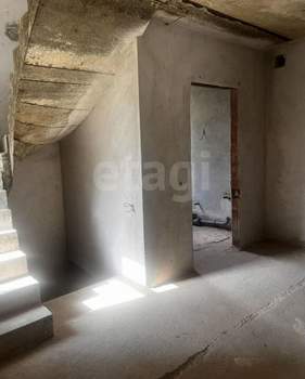 Дом 330м², 4-этажный, участок 6 сот.