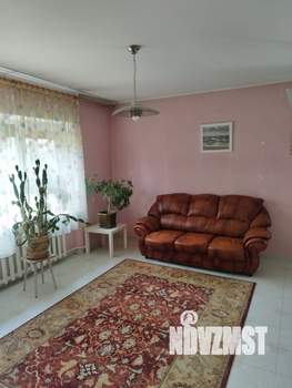 Дом 263м², 3-этажный, участок 6 сот.