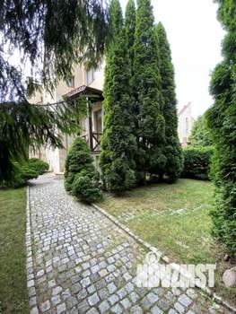 Дом 268м², 3-этажный, участок 6 сот.