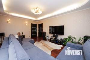 Дом 320м², 3-этажный, участок 12 сот.