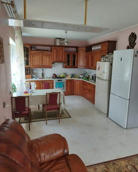 Дом 263м², 3-этажный, участок 6 сот.