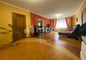 Дом 226м², 2-этажный, участок 0 сот.