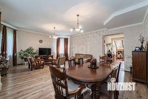 Дом 256м², 3-этажный, участок 5 сот.