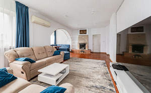 Дом 242м², 2-этажный, участок 13 сот.