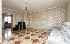 Дача 245м², 3-этажный, участок 6 сот.