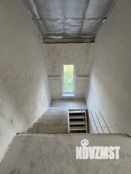 Дом 176м², 2-этажный, участок 6 сот.