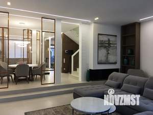 Таунхаус 323м², 3-этажный, участок 3 сот.