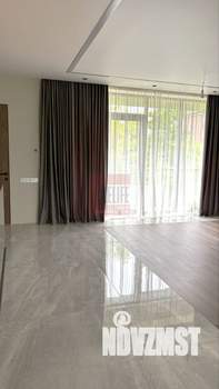 Таунхаус 270м², 3-этажный, участок 2 сот.