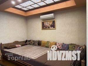 Дом 451м², 2-этажный, участок 7 сот.