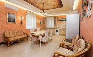 Дом 300м², 2-этажный, участок 6 сот.