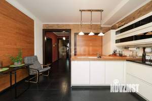 Дом 320м², 3-этажный, участок 12 сот.