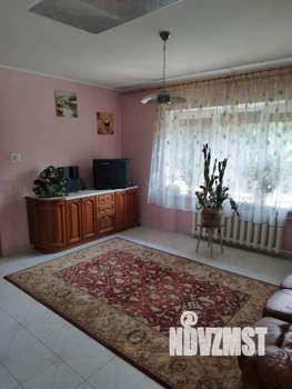 Дом 263м², 3-этажный, участок 6 сот.