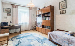 Дом 461м², 3-этажный, участок 8 сот.