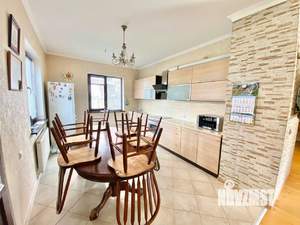 Дом 214м², 2-этажный, участок 4 сот.