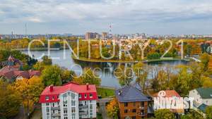 Таунхаус 260м², 3-этажный, участок 2 сот.