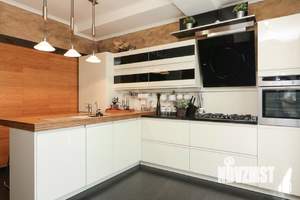 Дом 320м², 3-этажный, участок 12 сот.