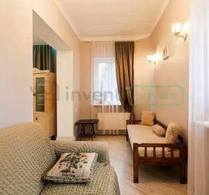 Дом 262м², 3-этажный, участок 8 сот.