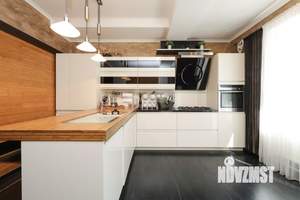 Дом 320м², 3-этажный, участок 12 сот.