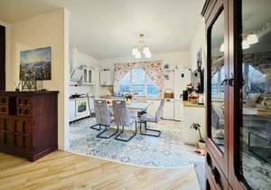 Дом 203м², 2-этажный, участок 7 сот.