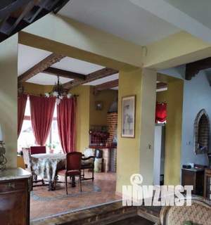 Дом 262м², 3-этажный, участок 12 сот.