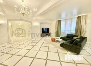 Дом 520м², 3-этажный, участок 6 сот.