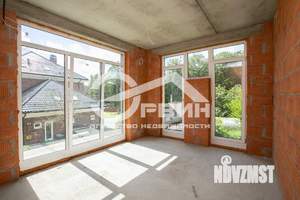 Дом 202м², 2-этажный, участок 5 сот.