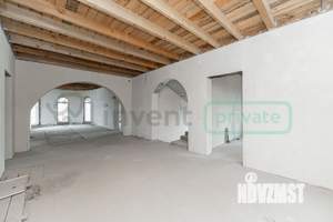 Дом 405м², 3-этажный, участок 7 сот.