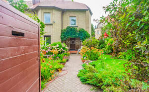 Дом 461м², 3-этажный, участок 8 сот.