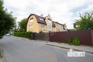 Таунхаус 138м², 3-этажный, участок 1 сот.