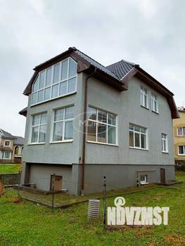 Дом 220м², 2-этажный, участок 6 сот.