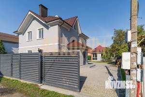 Дом 230м², 3-этажный, участок 6 сот.