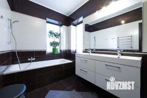 Дом 320м², 3-этажный, участок 12 сот.