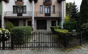 Дом 216м², 3-этажный, участок 4 сот.