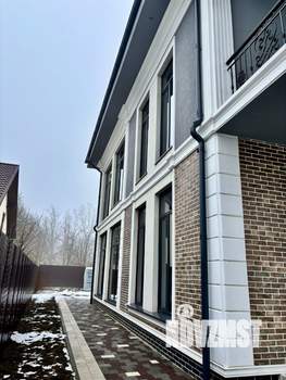 Дом 499м², 3-этажный, участок 10 сот.