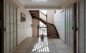 Дом 216м², 3-этажный, участок 4 сот.