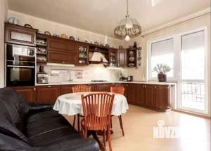 Дом 250м², 3-этажный, участок 8 сот.